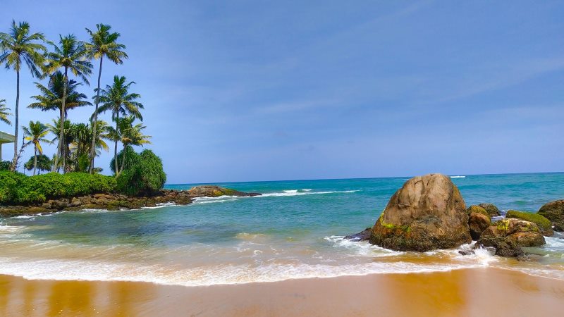 From Temples to Beaches: Sri Lanka Uncovered